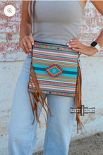 Load image into Gallery viewer, Pondasetta Purse
