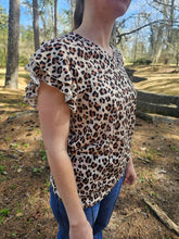 Load image into Gallery viewer, Leopard Chic V Neck Top
