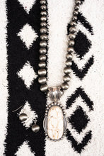 Load image into Gallery viewer, SILVERTONE FRAMED HOWLITE OVAL NAVAJO INSPIRED PEARL NECKLACE
