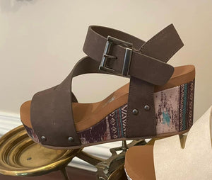 Giavanna Wedge